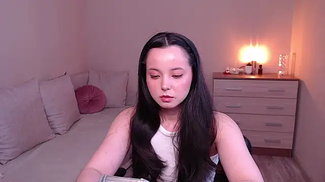 Snapshot of lia_hetty chatting on May 1, 1:59 pm lia hetty online show from May 1, 1:59 pm