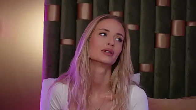 AmeliaAngel online show from September 25, 5:00 am