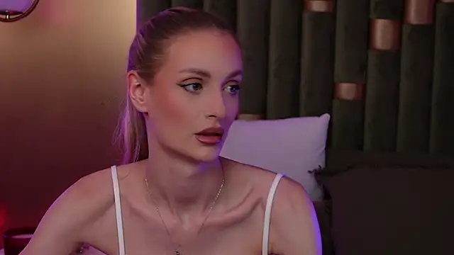 AmeliaAngel online show from March 4, 8:26 pm