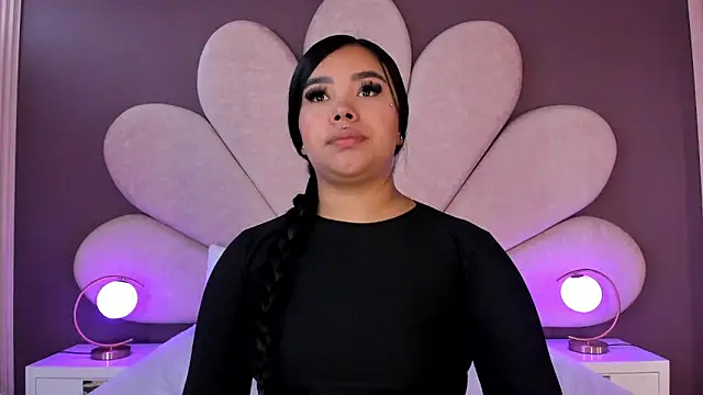 Liaevans   online show from January 12, 7:08 pm