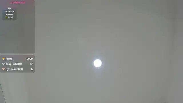 laura rouse7 online show from May 15, 11:45 pm
