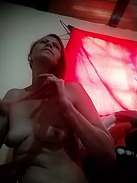 cintia love online show from January 14, 9:20 pm