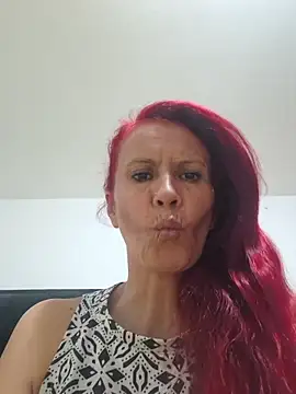 cintia love online show from April 14, 8:59 pm