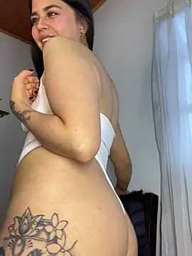 sophyy white online show from May 18, 10:48 pm