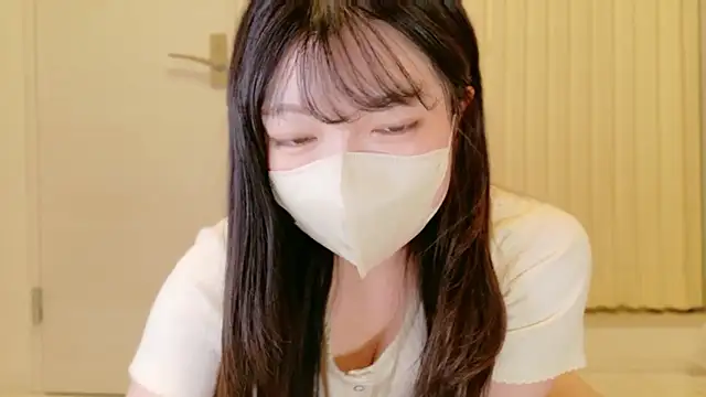   Yui  online show from May 6, 3:02 am