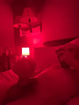 Snapshot of cloudyplay661 chatting on February 9, 4:38 am cloudyplay661 online show from February 9, 4:38 am