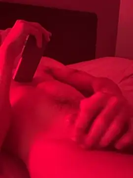 Snapshot of cloudyplay661 chatting on February 11, 11:10 pm cloudyplay661 online show from February 11, 11:10 pm