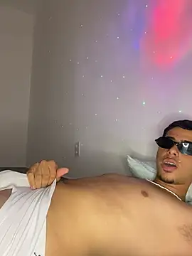 lzinho9153 online show from January 12, 12:49 am