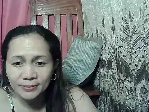 prettymomma24xx online show from April 14, 3:51 pm