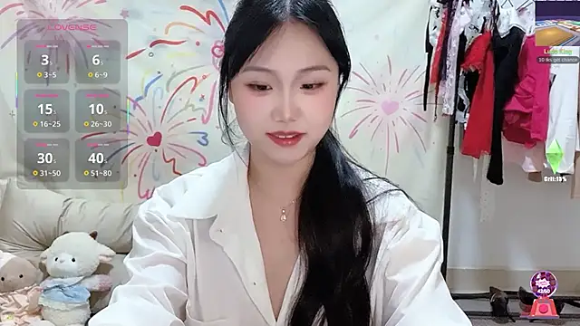 xiaoguai99 online show from April 16, 12:17 pm