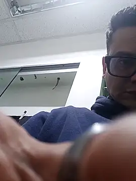 Snapshot of XHeterox chatting on March 3, 6:14 pm XHeterox online show from March 3, 6:14 pm