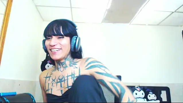 Snapshot of jazmin_wolf chatting on May 7, 3:06 pm jazmin wolf online show from May 7, 3:06 pm