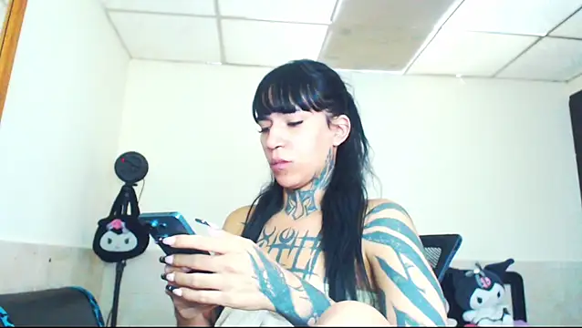Snapshot of jazmin_wolf chatting on May 22, 5:18 pm jazmin wolf online show from May 22, 5:18 pm