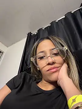 vicky bass  online show from March 21, 3:55 am