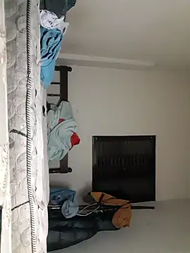 Snapshot of rolaaa2000 chatting on January 8, 11:29 pm rolaaa2000 online show from January 8, 11:29 pm