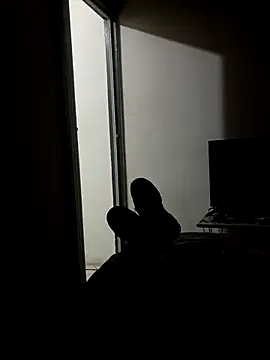 Snapshot of rolaaa2000 chatting on February 2, 9:57 pm rolaaa2000 online show from February 2, 9:57 pm