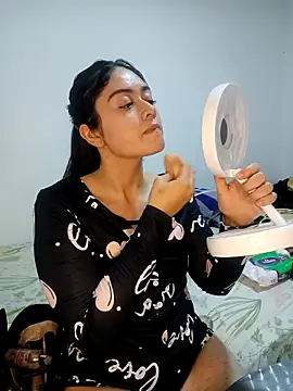 Snapshot of SweetAlbedo chatting on February 2, 3:05 am SweetAlbedo online show from February 2, 3:05 am