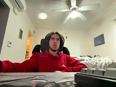 Snapshot of YummyDin chatting on January 14, 9:20 pm YummyDin online show from January 14, 9:20 pm