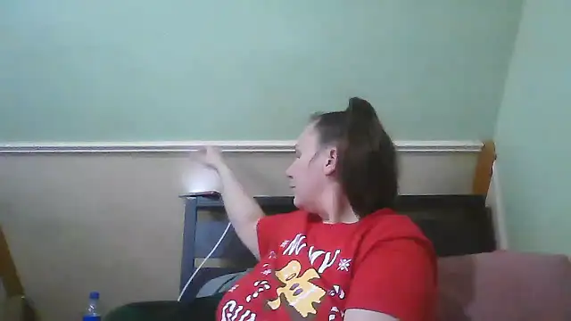 Snapshot of DallaStone chatting on December 28, 3:59 pm DallaStone online show from December 28, 3:59 pm