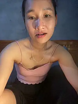 Snapshot of siorin_24 chatting on May 8, 5:35 am siorin 24 online show from May 8, 5:35 am