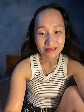 Snapshot of siorin_24 chatting on May 13, 5:05 am siorin 24 online show from May 13, 5:05 am