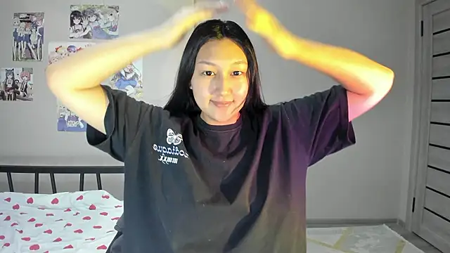 yunami  chan online show from February 6, 12:30 pm