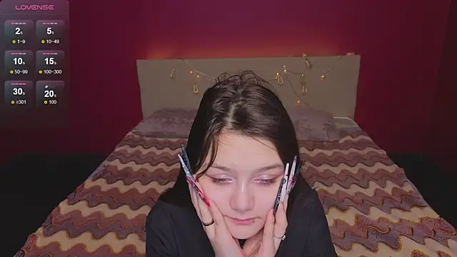 xxxnaughtyfoxyxxx online show from April 7, 9:32 am