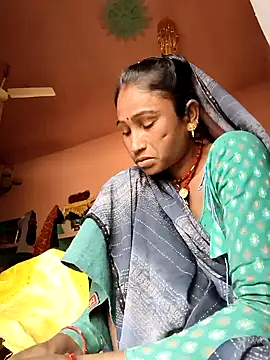 lodhi8080 online show from February 9, 8:18 am