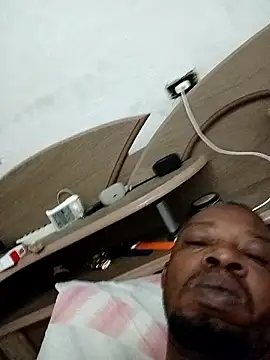 Negaomalinha1 online show from April 1, 1:41 pm