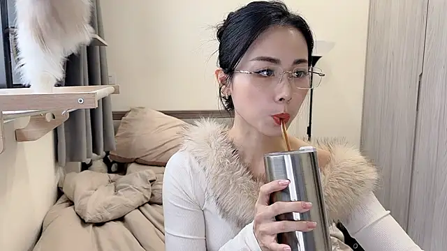 BabyOneDaily online show from January 15, 1:10 am