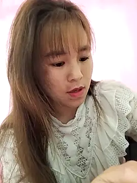 Snapshot of Sexy-girl123 chatting on February 24, 1:14 am Sexy-girl123 online show from February 24, 1:14 am