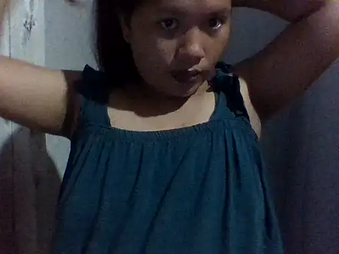 sweetprinces08 online show from April 2, 12:36 pm