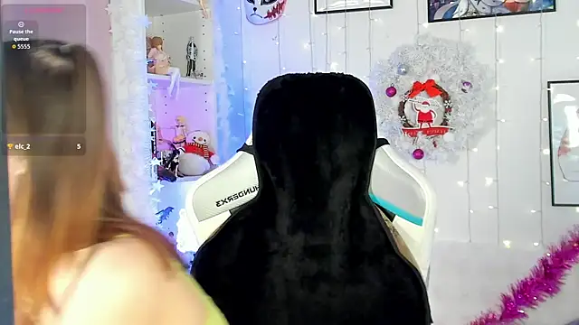 Layla Bloom online show from January 10, 5:37 pm