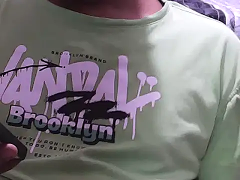 Snapshot of Ellatin15 chatting on February 26, 8:46 am Ellatin15 online show from February 26, 8:46 am