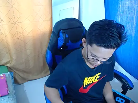 holly oreo online show from July 19, 10:46 pm
