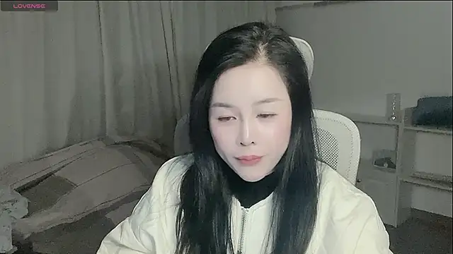 n1n2026111 online show from January 12, 12:21 pm