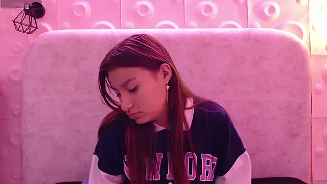 yuyis 15 online show from January 12, 11:59 am