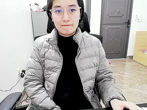 Snapshot of Shulee- chatting on February 10, 8:07 am Shulee- online show from February 10, 8:07 am