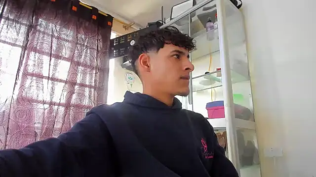 Snapshot of MaxStar26 chatting on January 10, 2:19 pm MaxStar26 online show from January 10, 2:19 pm