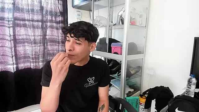 Snapshot of MaxStar26 chatting on January 15, 1:16 pm MaxStar26 online show from January 15, 1:16 pm