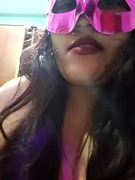 Snapshot of 01Roshani chatting on January 7, 6:05 am 01Roshani online show from January 7, 6:05 am