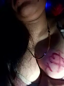 Snapshot of 01Roshani chatting on January 8, 9:28 pm 01Roshani online show from January 8, 9:28 pm