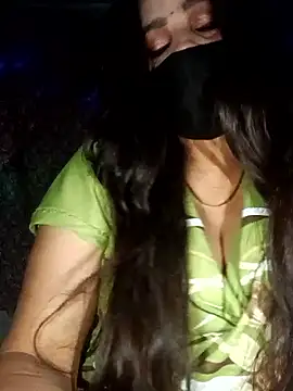 Snapshot of 01Roshani chatting on January 9, 7:26 pm 01Roshani online show from January 9, 7:26 pm