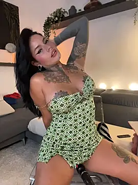 ReynaTatty online show from July 19, 3:05 pm