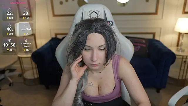 Zoe Kiss online show from February 7, 11:47 am