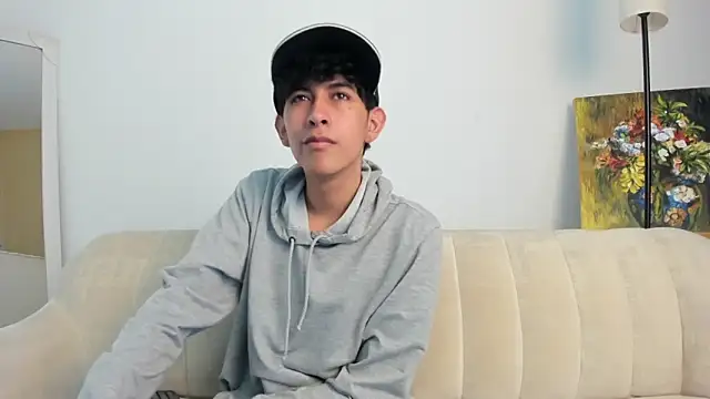 julian xx online show from May 26, 2:24 pm