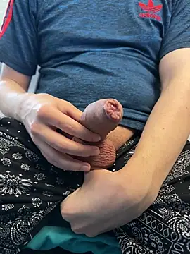 Snapshot of amonyak93 chatting on February 20, 10:38 am amonyak93 online show from February 20, 10:38 am