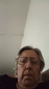 Snapshot of Marce1903 chatting on May 25, 4:18 am Marce1903 online show from May 25, 4:18 am
