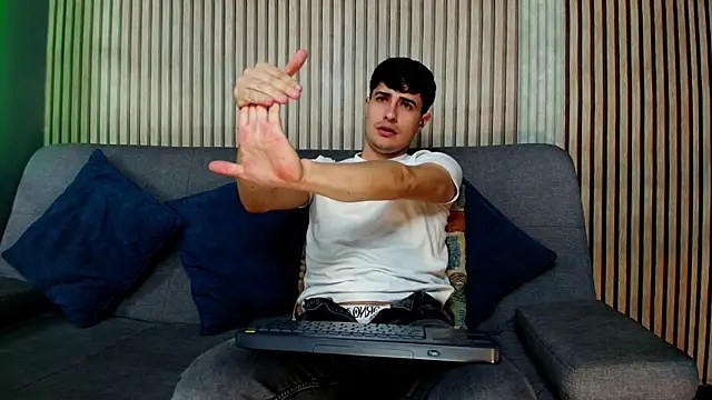 bro friends online show from January 11, 12:26 am