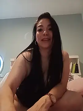 Snapshot of Melissaloves80 chatting on May 30, 6:43 am Melissaloves80 online show from May 30, 6:43 am